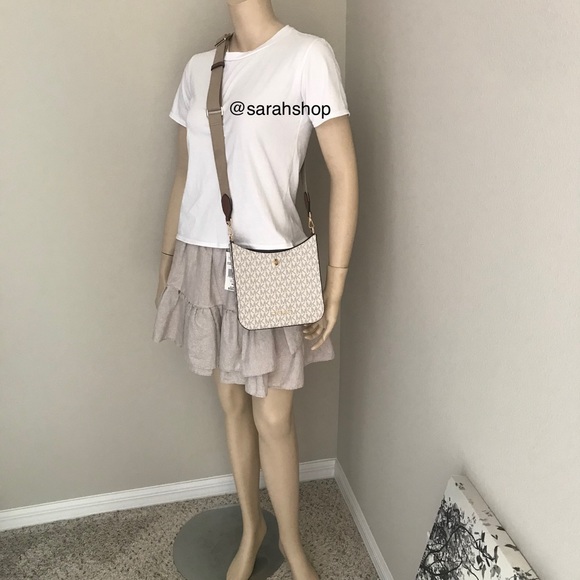 🌼Michael Kors Purse - Picture 7 of 11